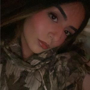 Meet your Posher, Daniela